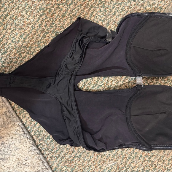 Black Plunge Bra with Form-Fitting Silhouette - Picture 13 of 14